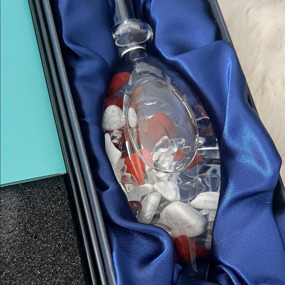 Elegant Glass Water Bottle - Picture 3 of 8